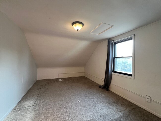 Building Photo - 2 Bed 1 Bath Single Family Home in Wausau