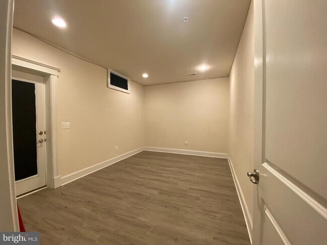 Building Photo - 2163 Potomac River Blvd