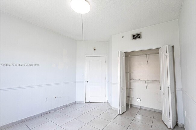 Building Photo - 17405 NW 75th Pl