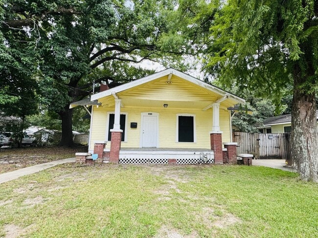 Building Photo - 3648 Evangeline St