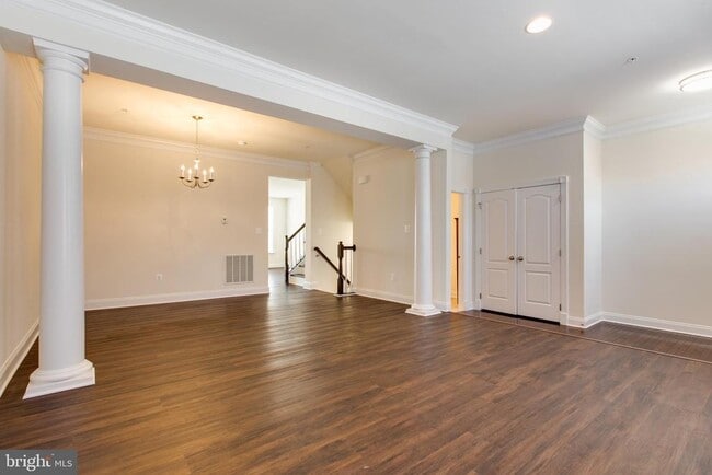 Building Photo - 7757 Crystal Brook Way