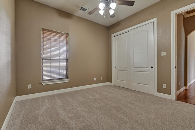 Building Photo - 388 Berkley Dr