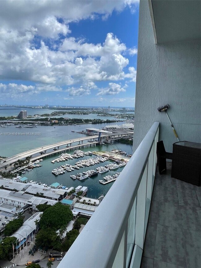 Primary Photo - 244 Biscayne Blvd