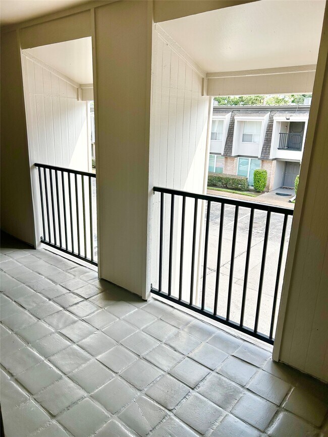 Building Photo - 12633 Memorial Dr