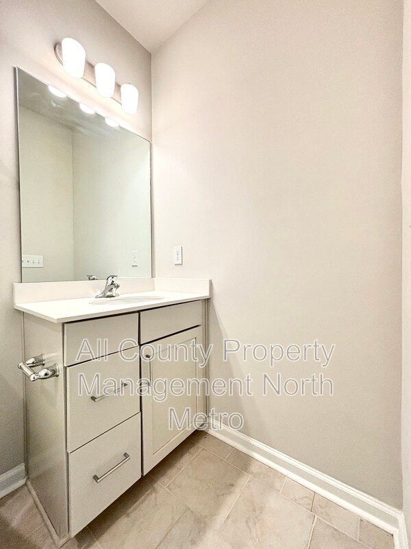 Building Photo - 3518 Hidden Valley Cir