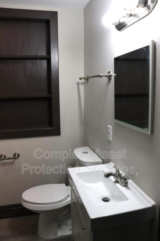 Building Photo - 307 1/2 Jefferson Ave