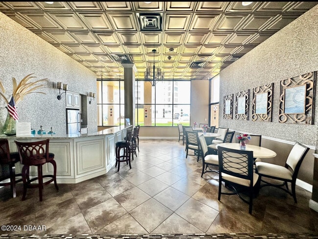 Building Photo - 3051 S Atlantic Ave