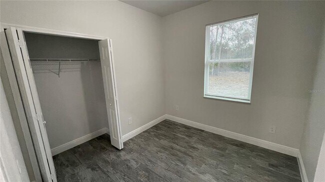 Building Photo - 4949 Ives Ave