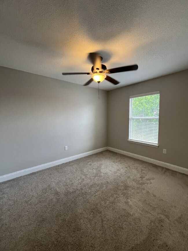Building Photo - 420 Bristol Cove Rd