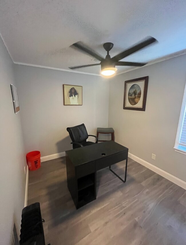 Building Photo - Fully furnished beautifully renovated house!