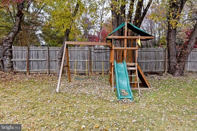 Building Photo - 7125 Harrison Ln