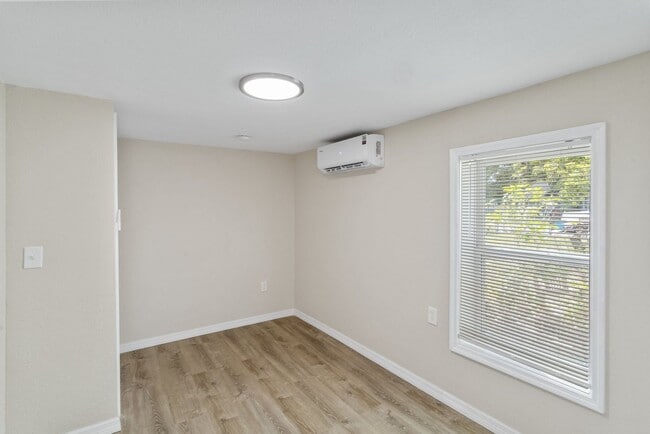 Building Photo - REDUCED Rent $1995.00.... 3 bed/2 bath Split Level, NEW downstairs addition, lots of extras *READ...