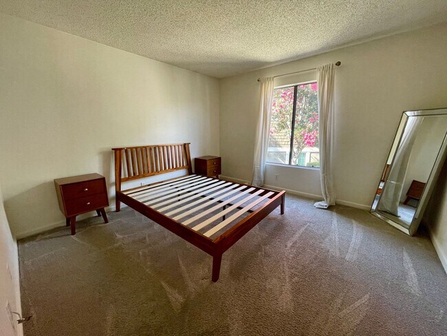 Building Photo - 54 Streamwood