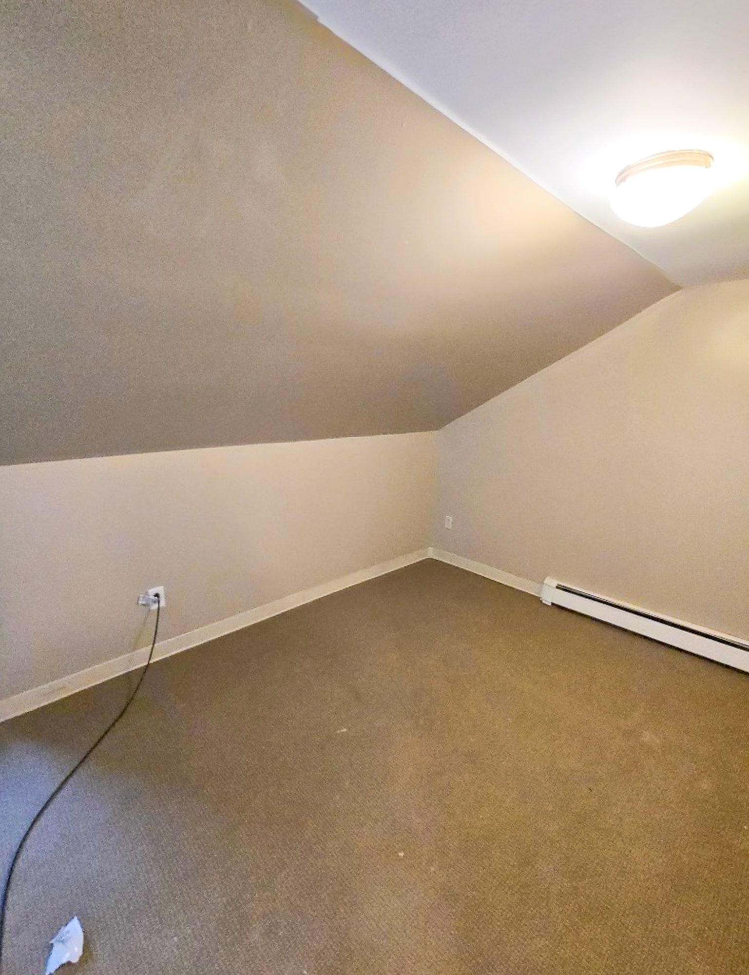 Building Photo - 576 Maine Ave