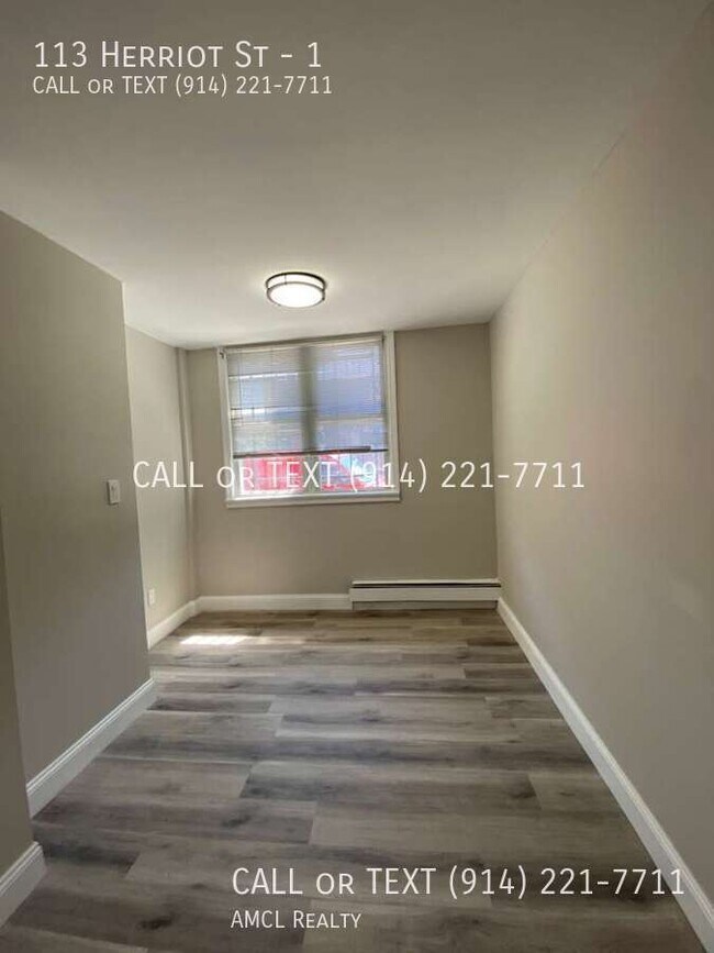 Building Photo - 113 Herriot St