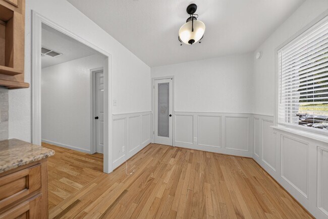 Building Photo - 5715 E 64th St