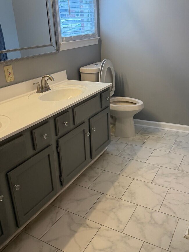 Building Photo - Charming 2BR Condo in Calhoun