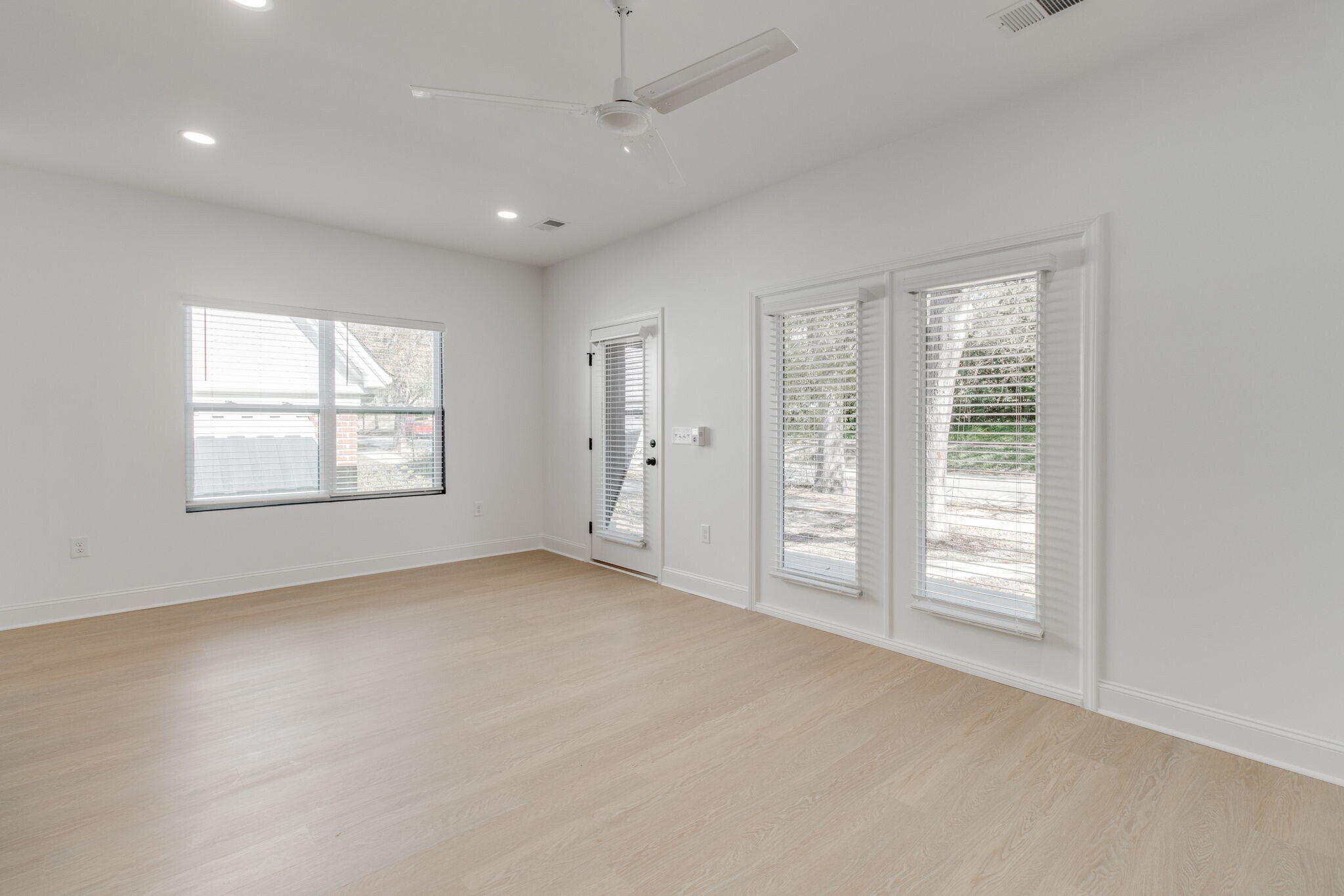 Building Photo - 133 Harden St