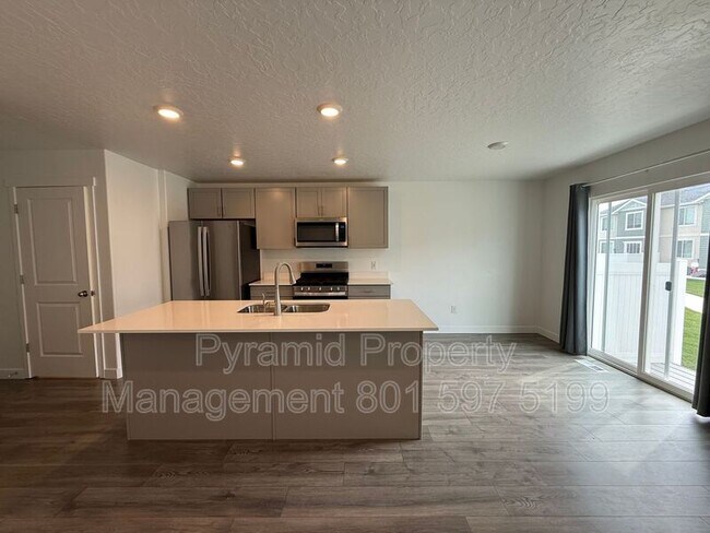 Building Photo - 3831 W 930 N