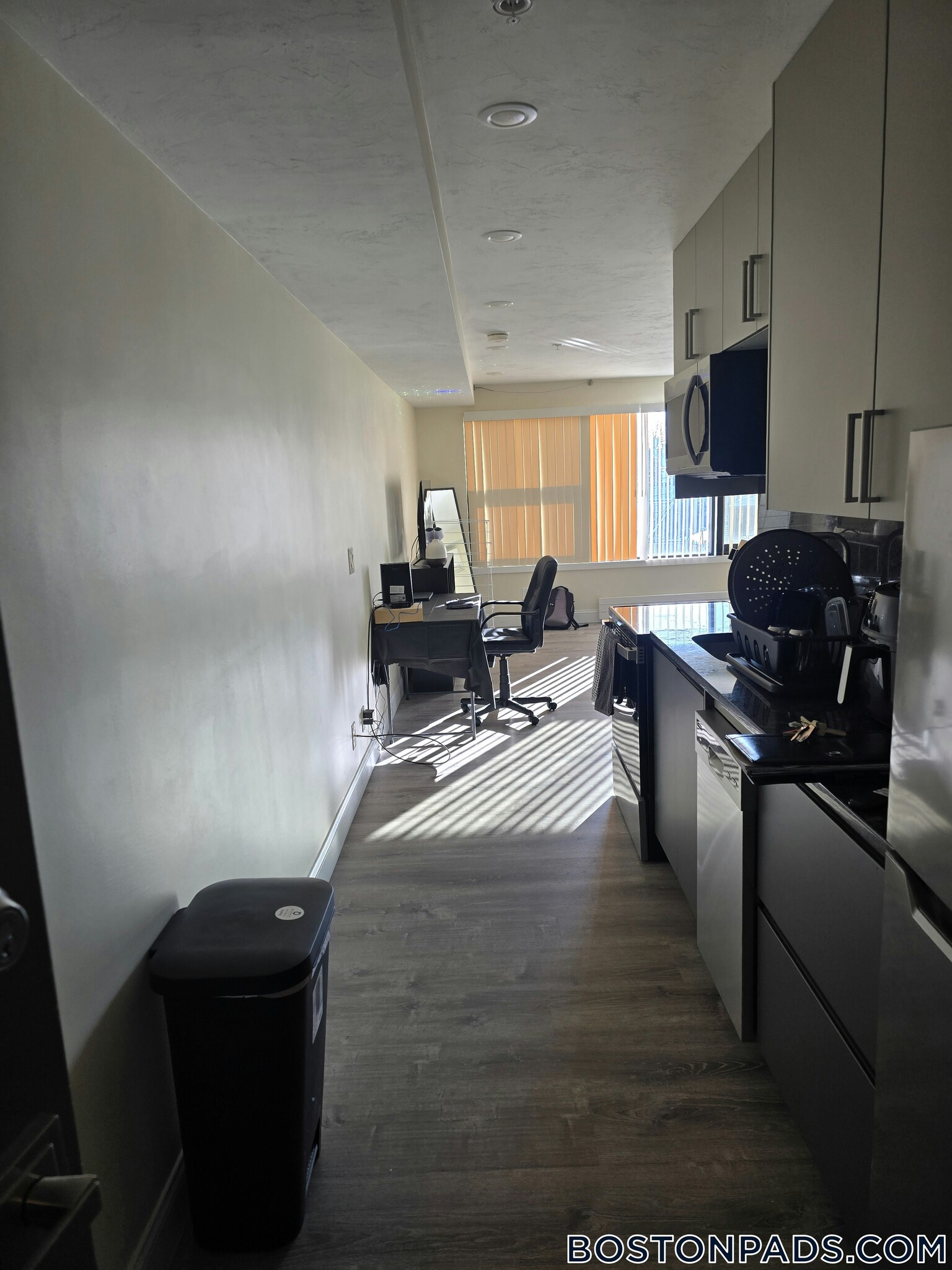 Building Photo - 1028a Commonwealth Ave