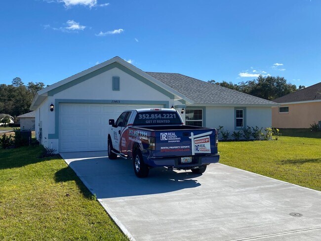 Building Photo - Desirable SW Ocala Neighborhood 3/2/2 **WON'T LAST**