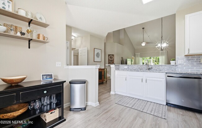 Building Photo - 1730 Cross Pines Dr