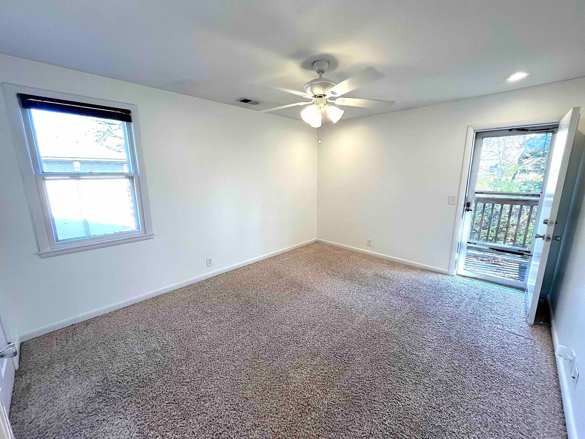 Building Photo - 4878 Shasta Dr