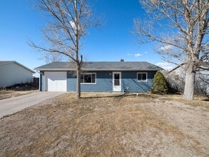 Building Photo - Adorable 2 Bedroom, 1 Bathroom Updated Home in Cheyenne!