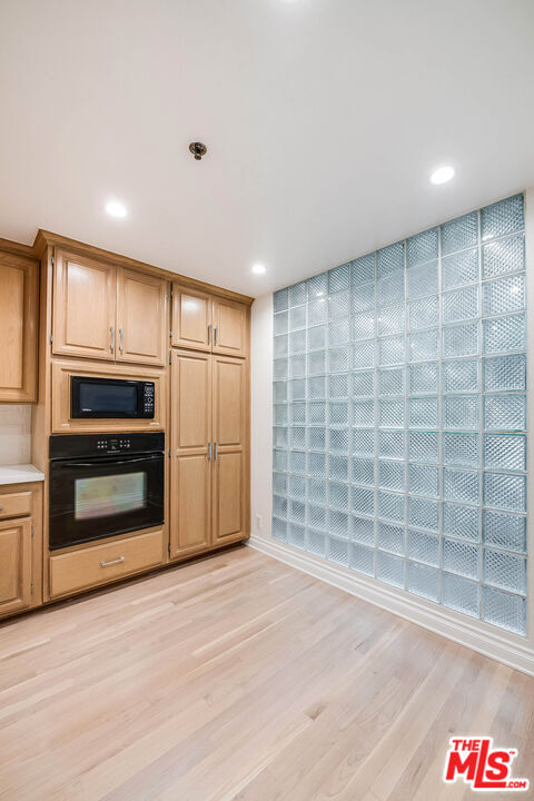 Building Photo - 2132 Century Park Ln