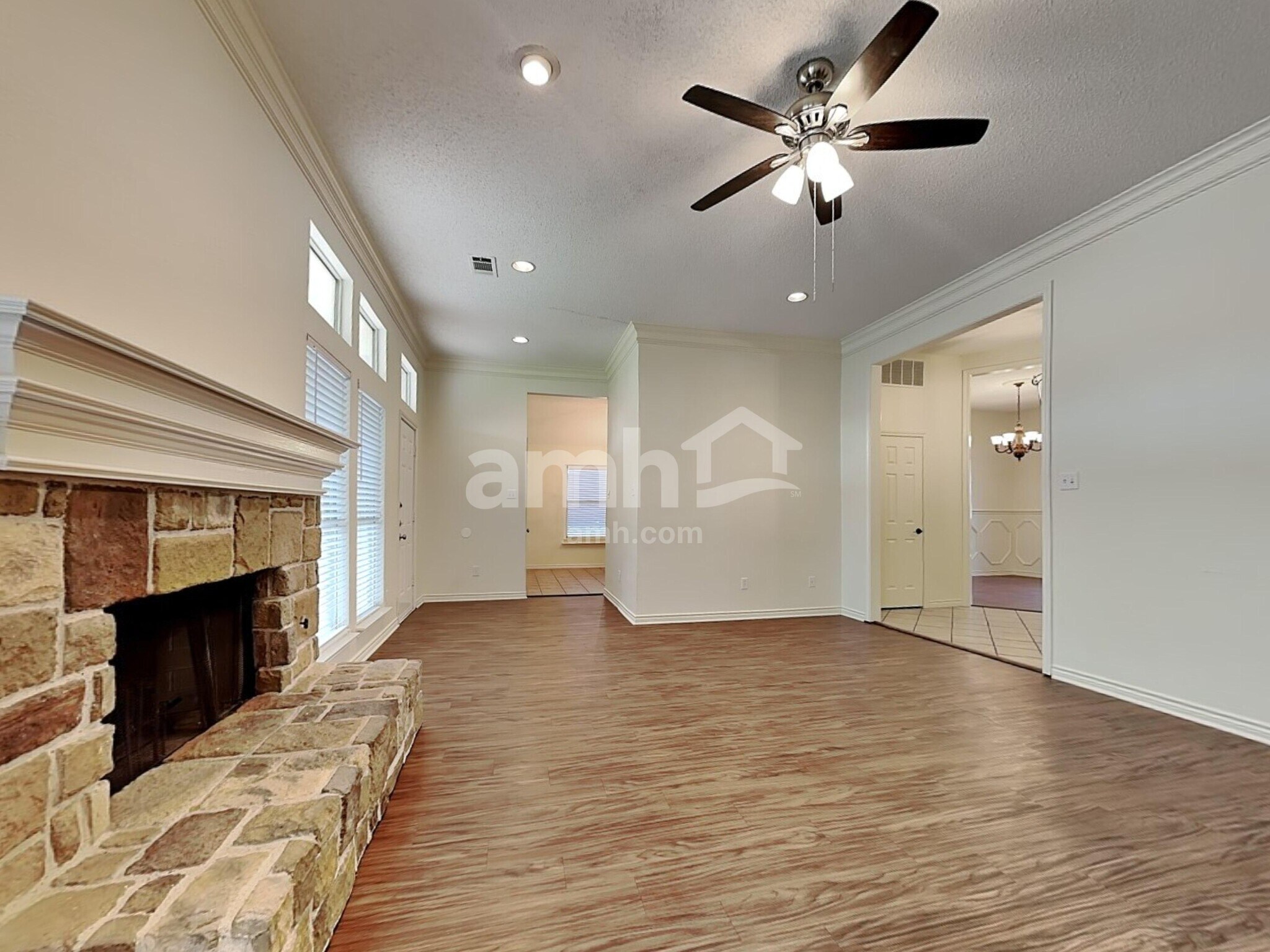 Building Photo - 7124 Holden Dr