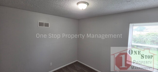 Building Photo - Beautiful 3 Bedroom 1 Bathroom in Independence!