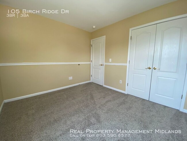 Building Photo - 105 Birch Ridge Dr