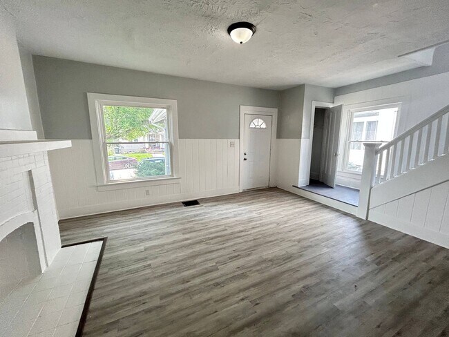 Building Photo - 949-951 Ferndale Ave