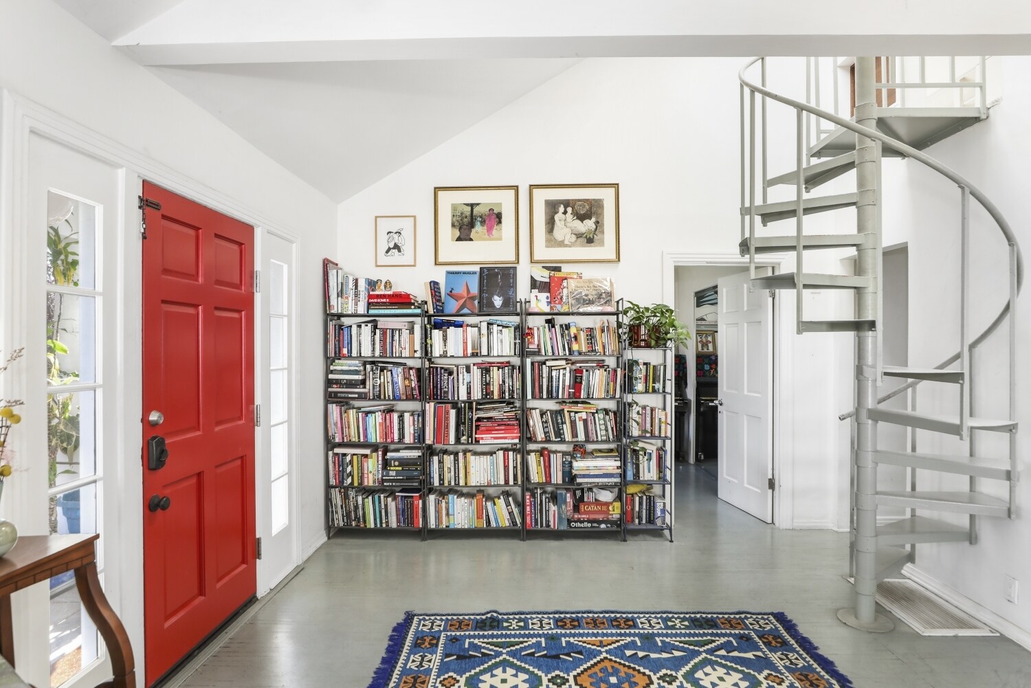 Building Photo - 1563 Lucretia Ave