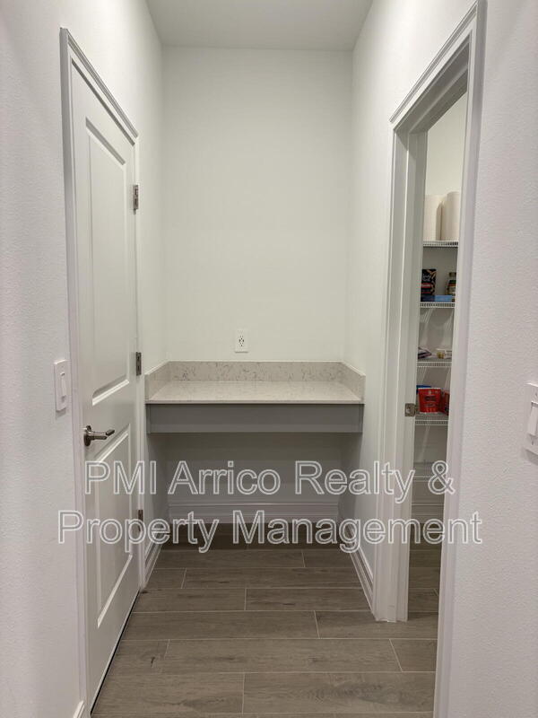 Building Photo - 11679 74th Cir E