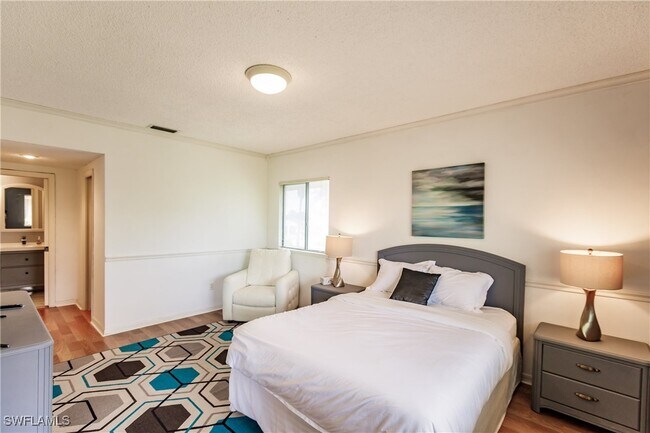 Building Photo - 64 4th St