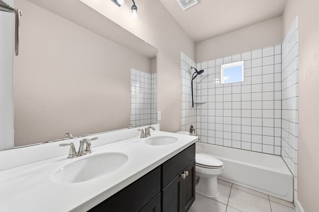 Building Photo - 17019 Seminole Ridge Dr