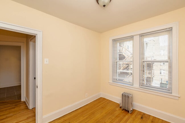 Building Photo - 4957 N Albany Ave