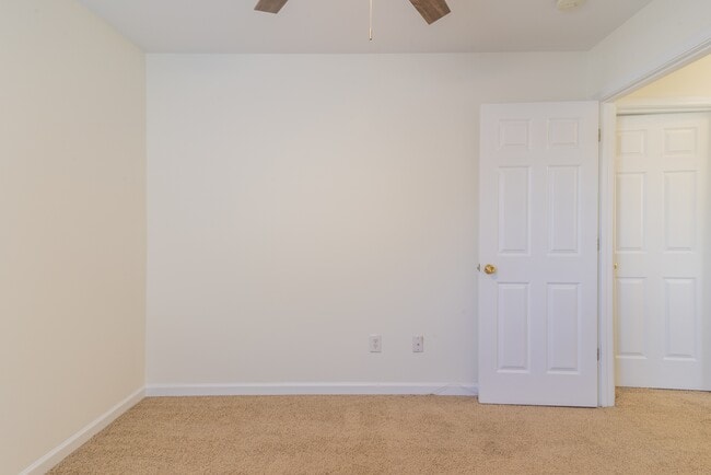 Building Photo - 18457 Streamline Ct