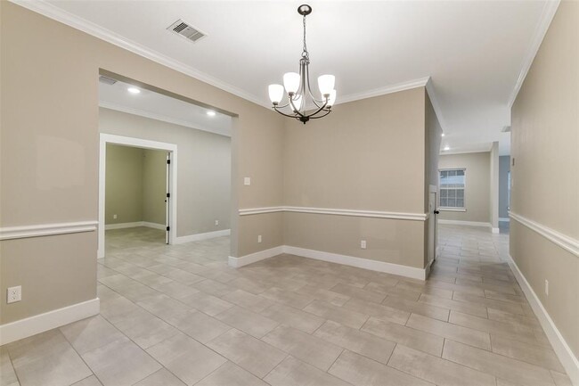 Building Photo - 15407 Cypress Gdns Dr