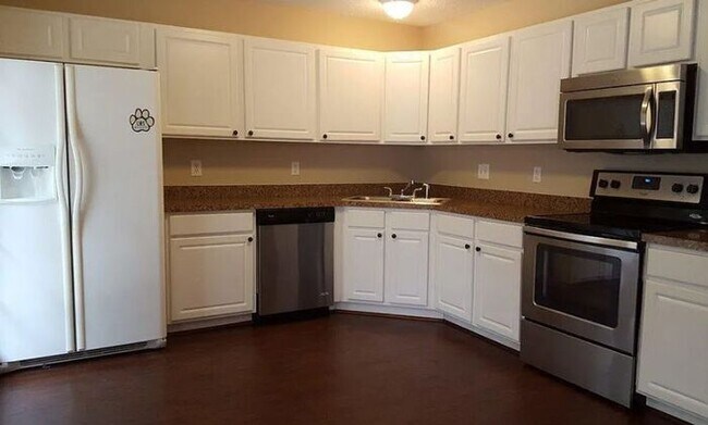 Building Photo - 404 Gibson Forest Dr