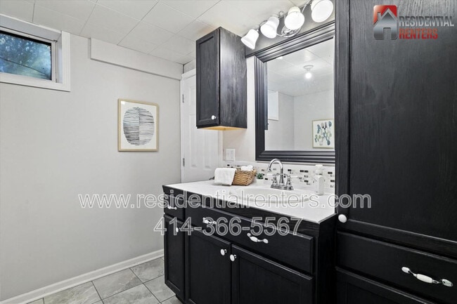 Building Photo - 3615 N 87th St