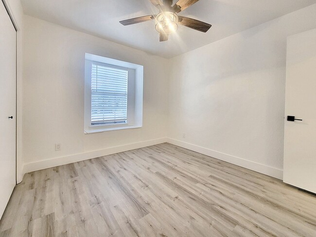 Building Photo - Beautiful 3 BR / 2 BA Home for Rent in Rou...