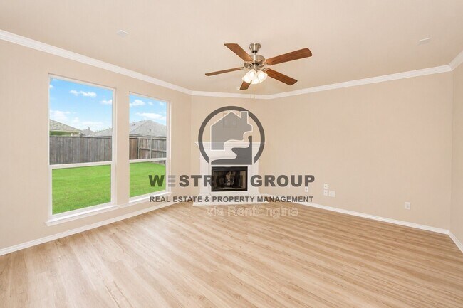 Building Photo - 3121 Hornbeam St