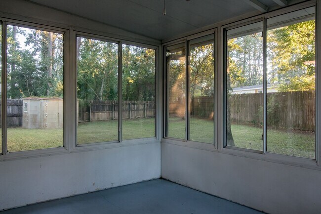 Building Photo - 3/2 located in Ft. Walton Beach