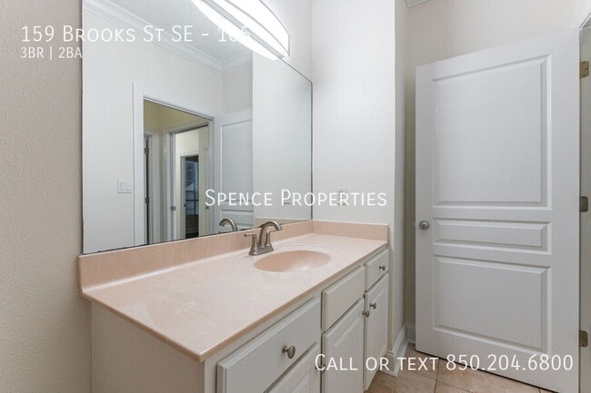 Building Photo - 159 Brooks St SE