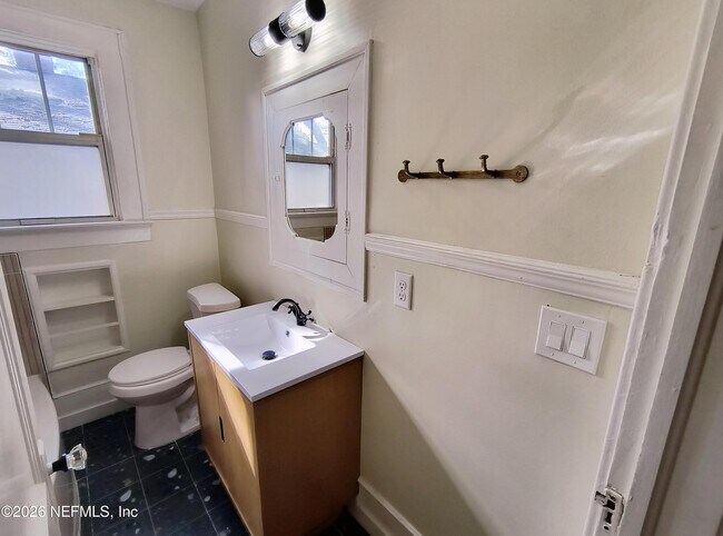 Building Photo - 3577 Valencia Rd