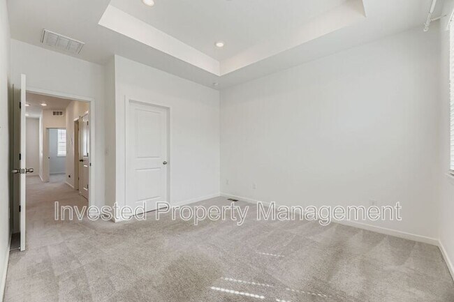 Building Photo - 7488 W Pacific Ln