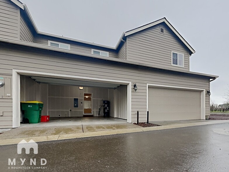 Building Photo - 7267 NW 164th Ave