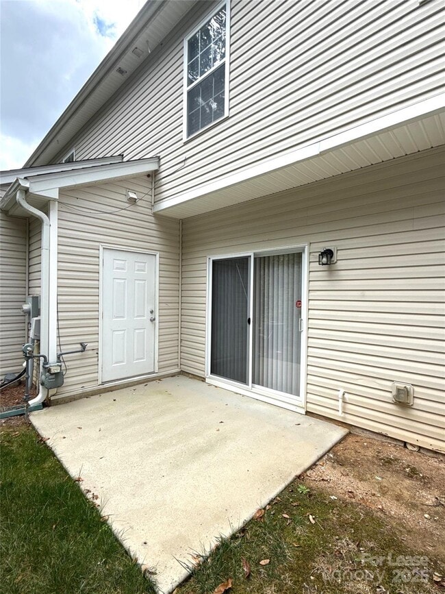 Building Photo - 3046 Summerfield Ridge Ln